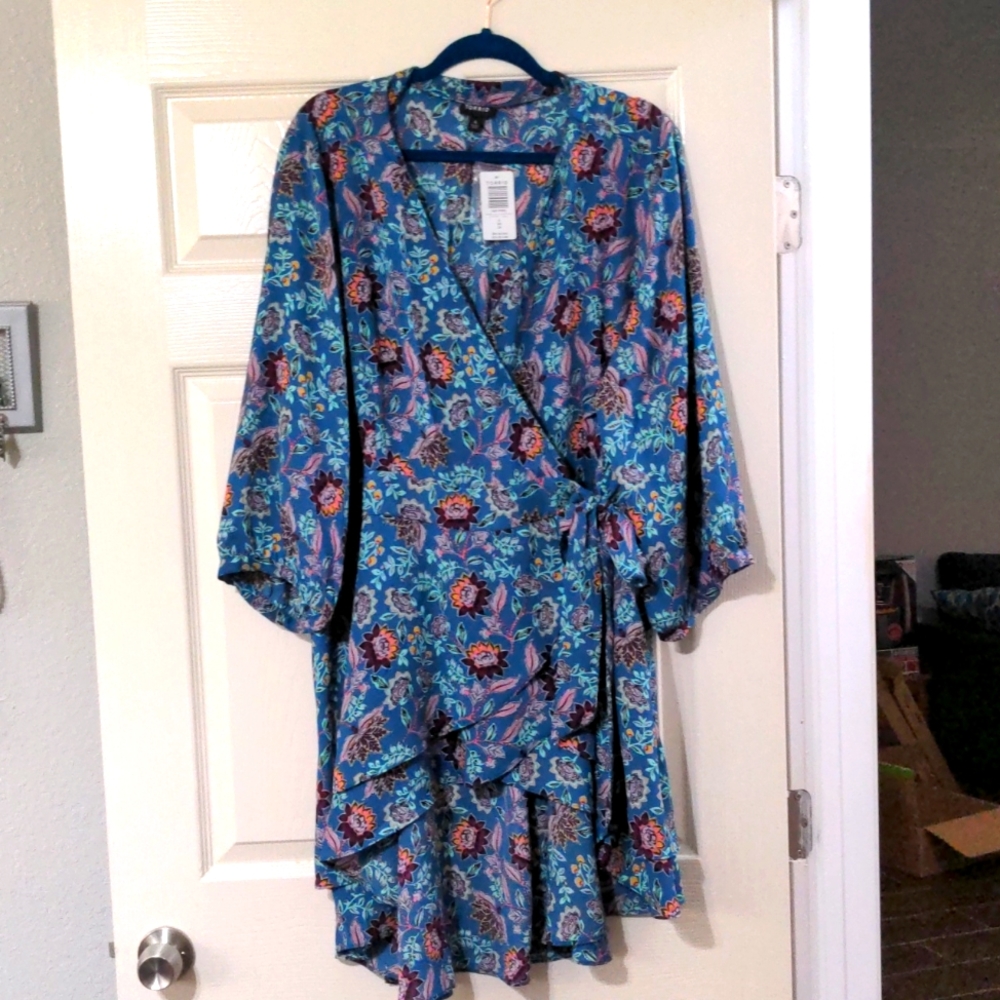 Blue Floral Wrap Tunic - Torrid Size 4/4X